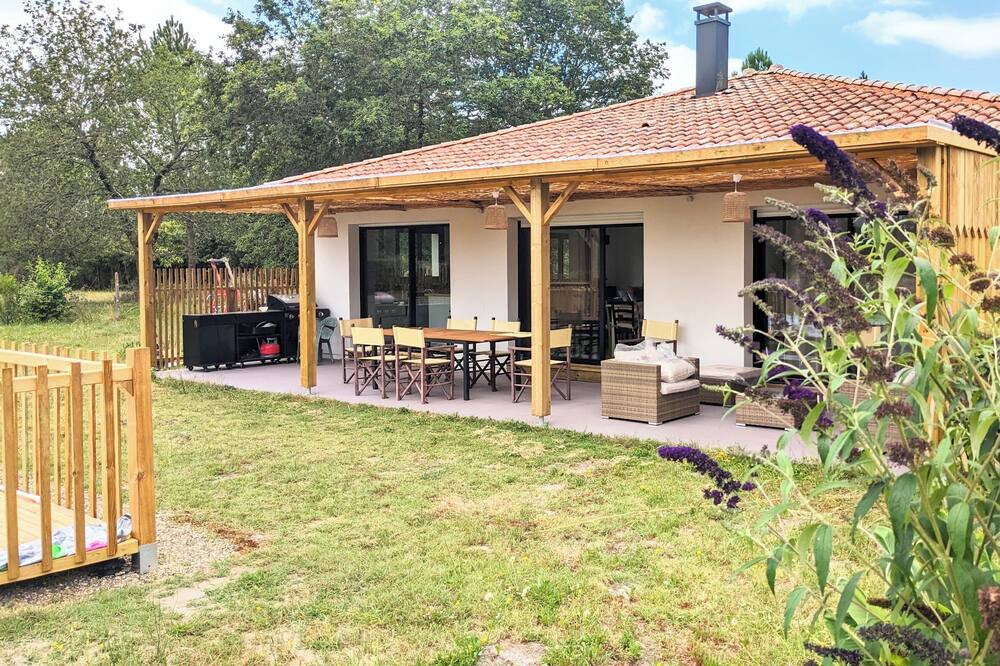 Photo of Outdoor in Escource