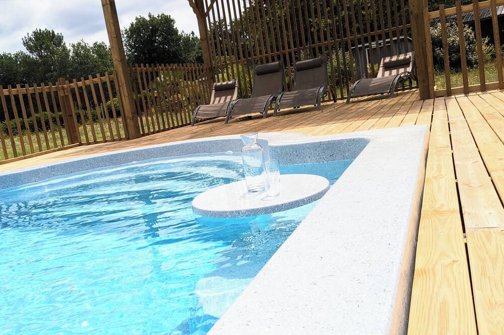 Photo of Outdoor in Escource