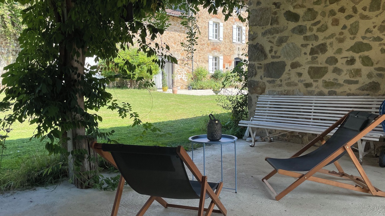 Photo of Patio Balcony in Saint-Laurent-sur-Gorre