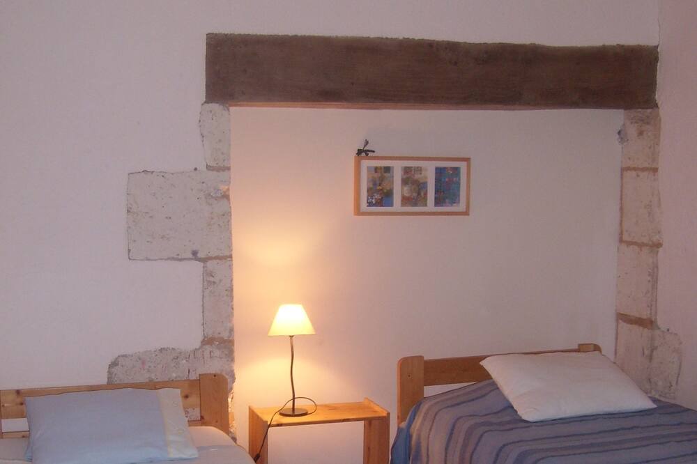 Photo of Bedroom in Nabinaud