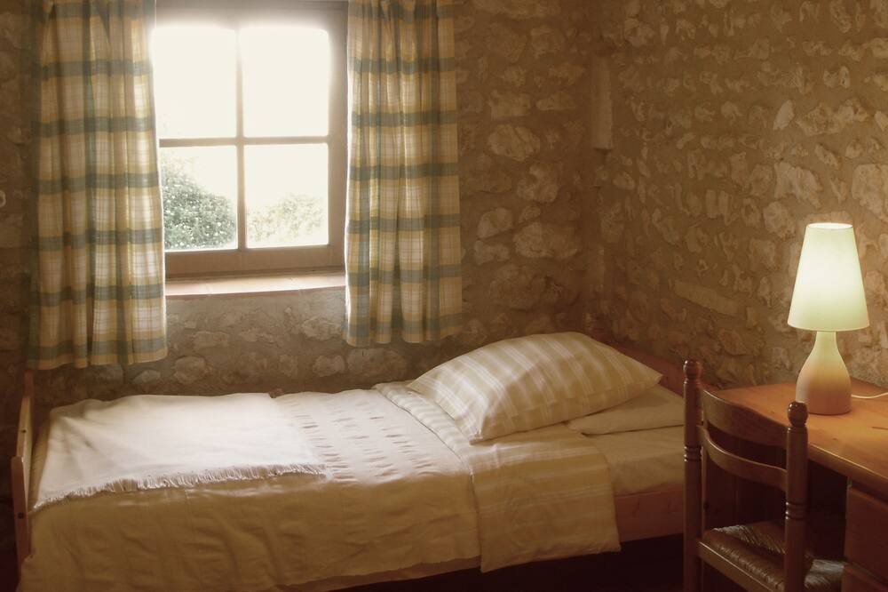 Photo of Bedroom in Nabinaud