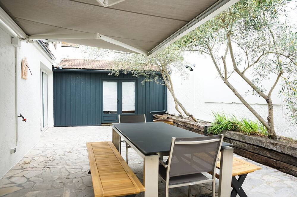 Photo of Patio Balcony in Piraillan