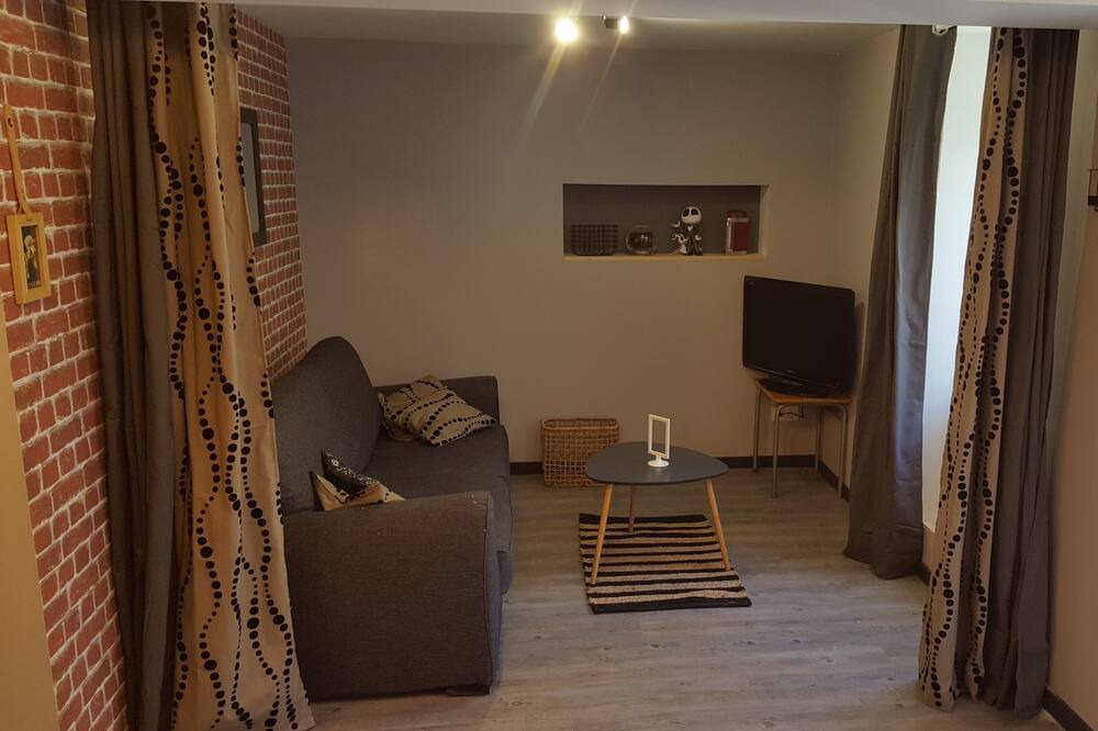 Photo of Livingroom in Neuville-de-Poitou
