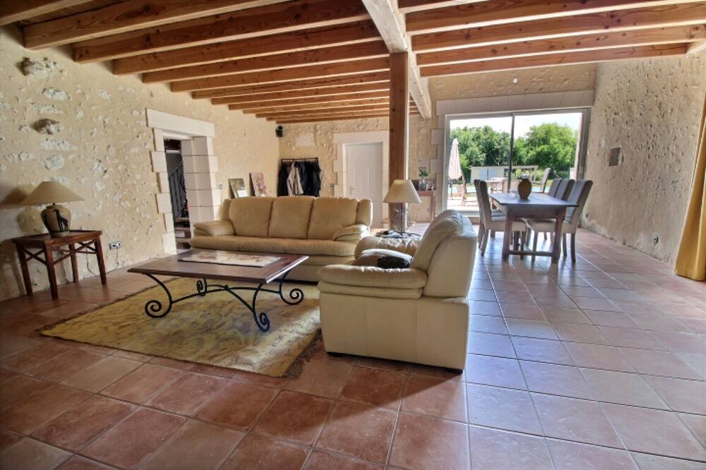 Photo of Livingroom in Douchapt