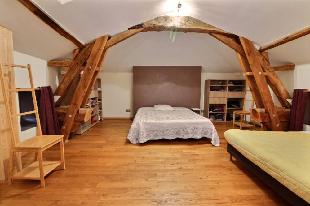 Photo of Bedroom in Douchapt