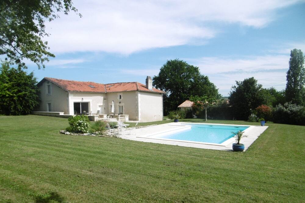 Photo of Outdoor in Douchapt