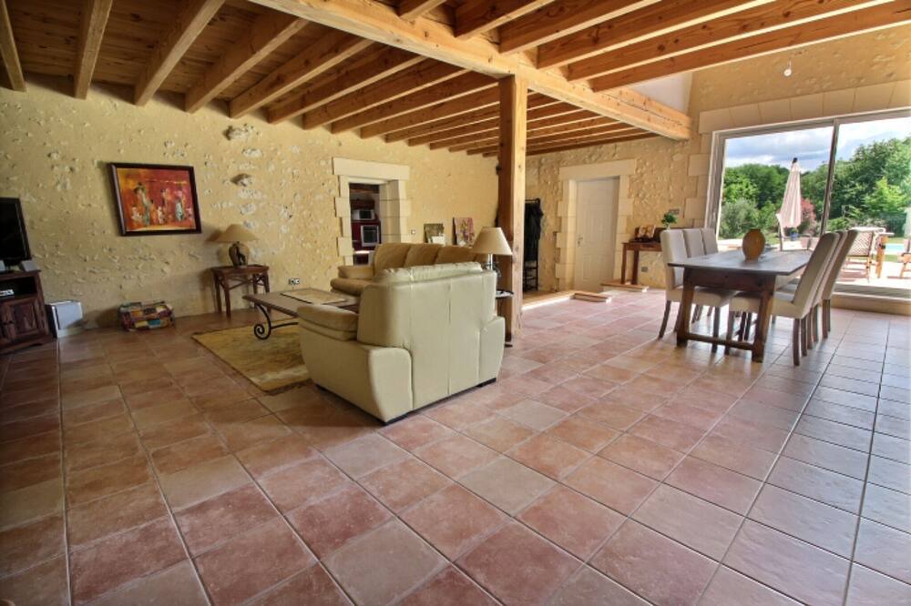 Photo of Livingroom in Douchapt