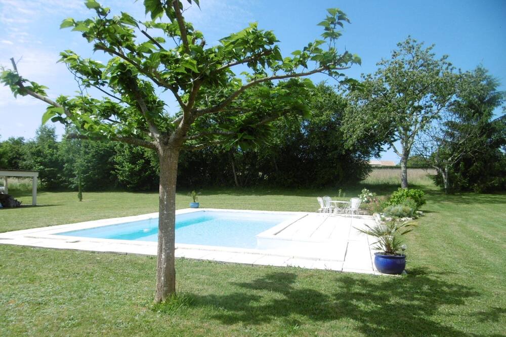 Photo of Outdoor in Douchapt