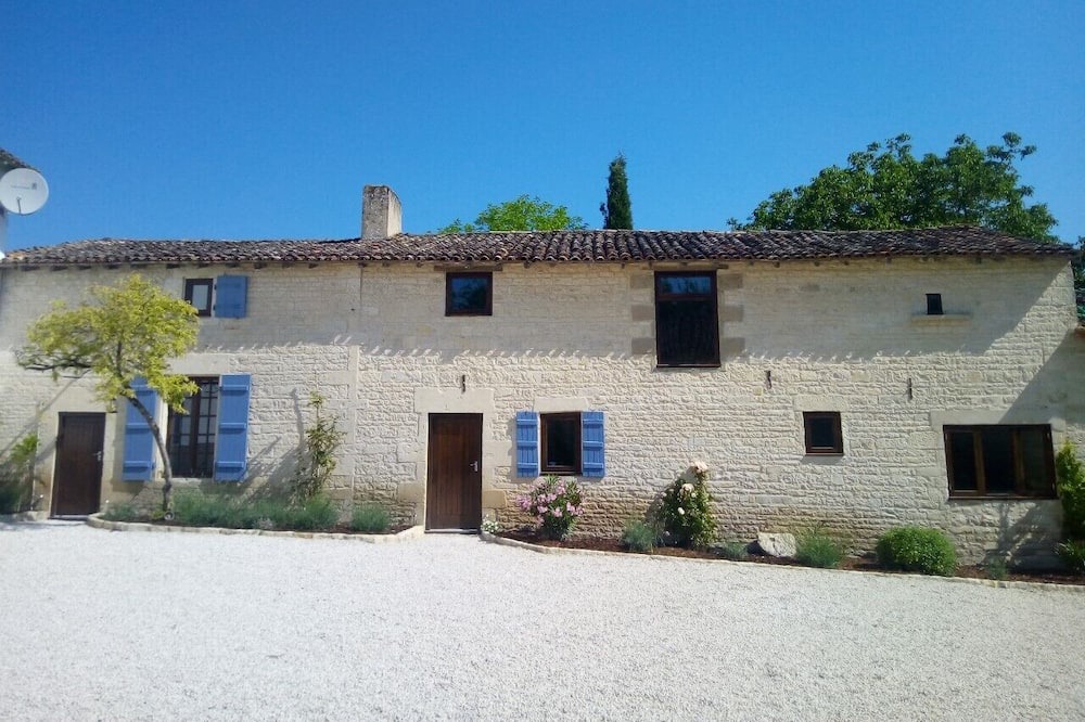 Photo of Outdoor in La Bataille