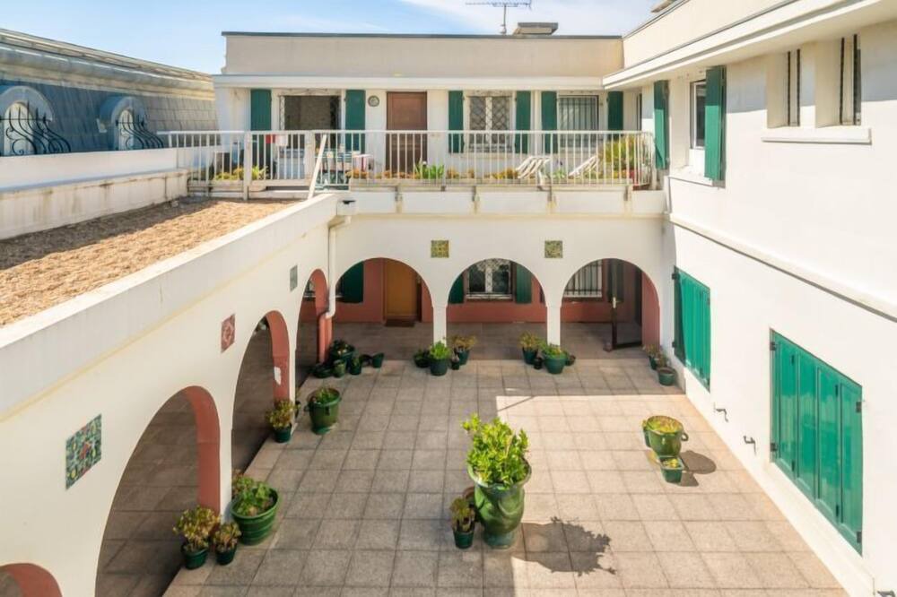 Photo of Patio Balcony in Biarritz City Centre