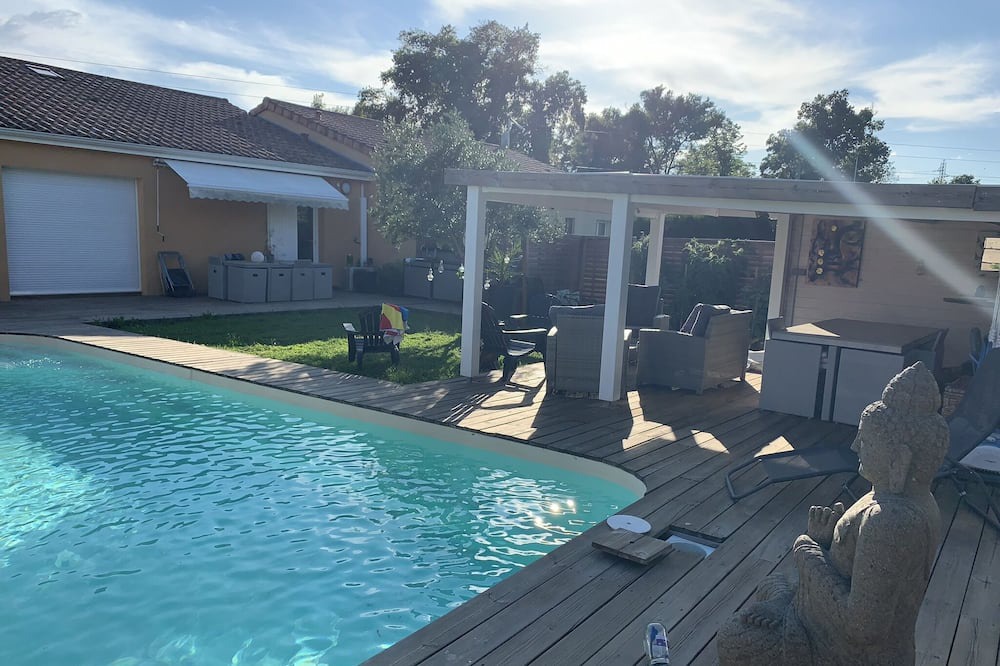Photo of Outdoor in Ambares-et-Lagrave