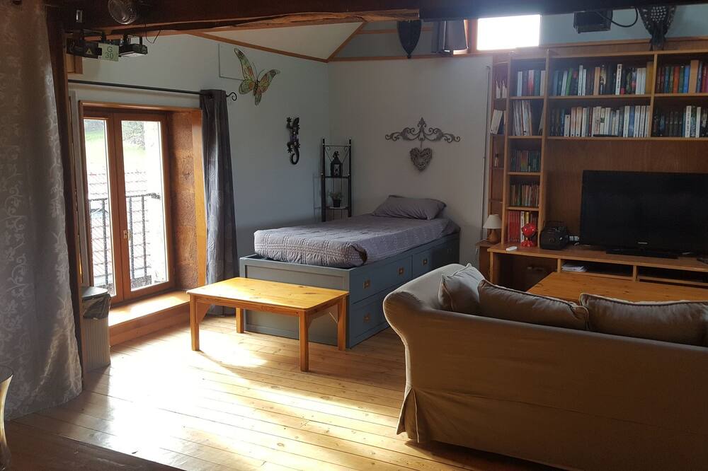 Photo of Livingroom in Naillat