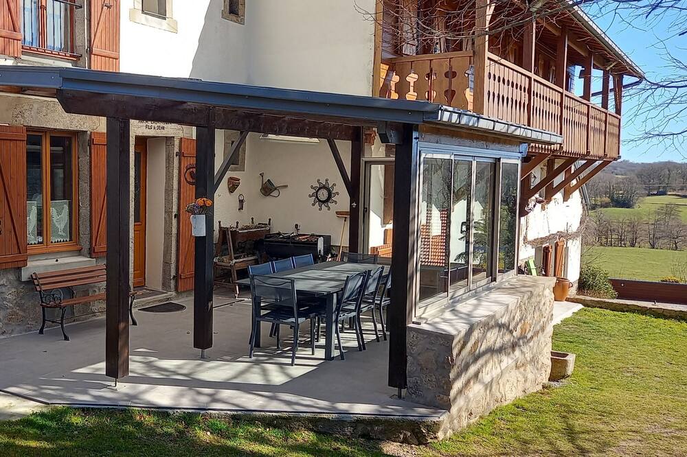 Photo of Patio Balcony in Naillat