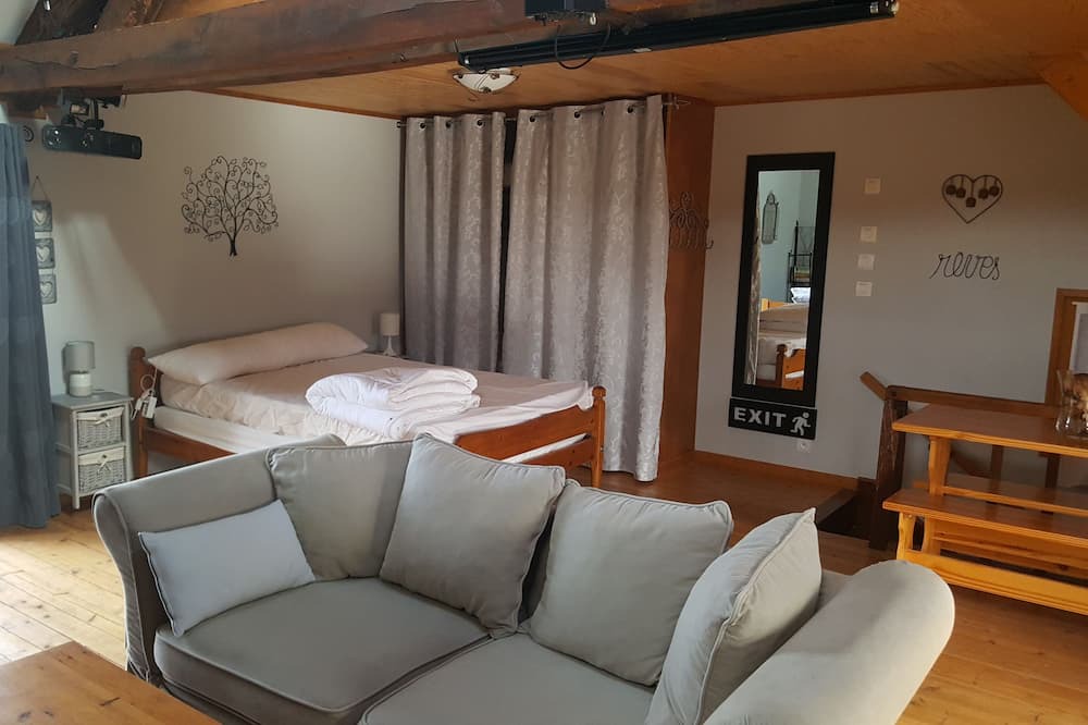 Photo of Livingroom in Naillat