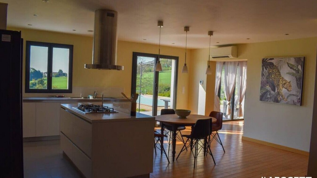 Photo of Livingroom in Nabinaud