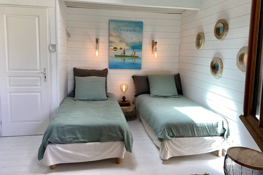 Photo of Bedroom in Lanton