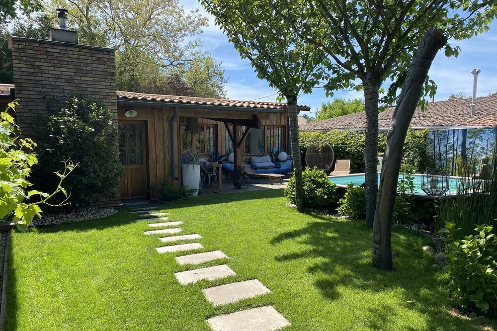 Photo of Outdoor in Lanton