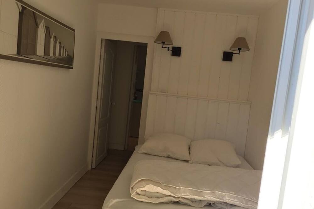 Photo of Bedroom in Taussat