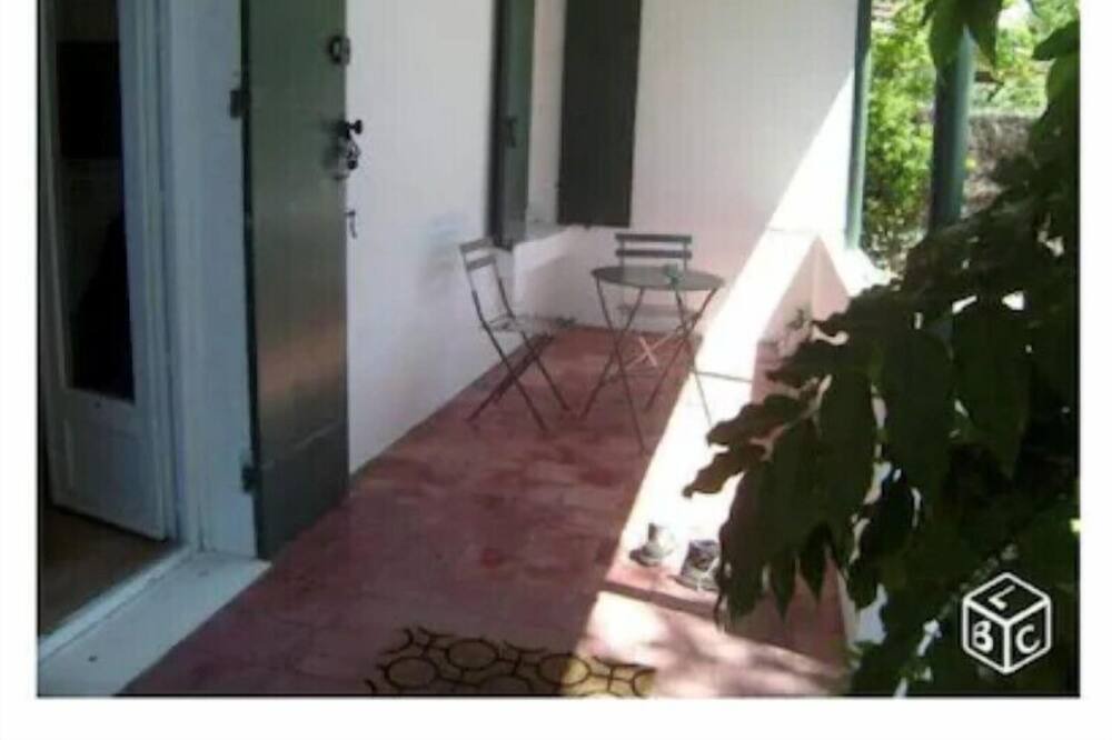 Photo of Patio Balcony in Taussat