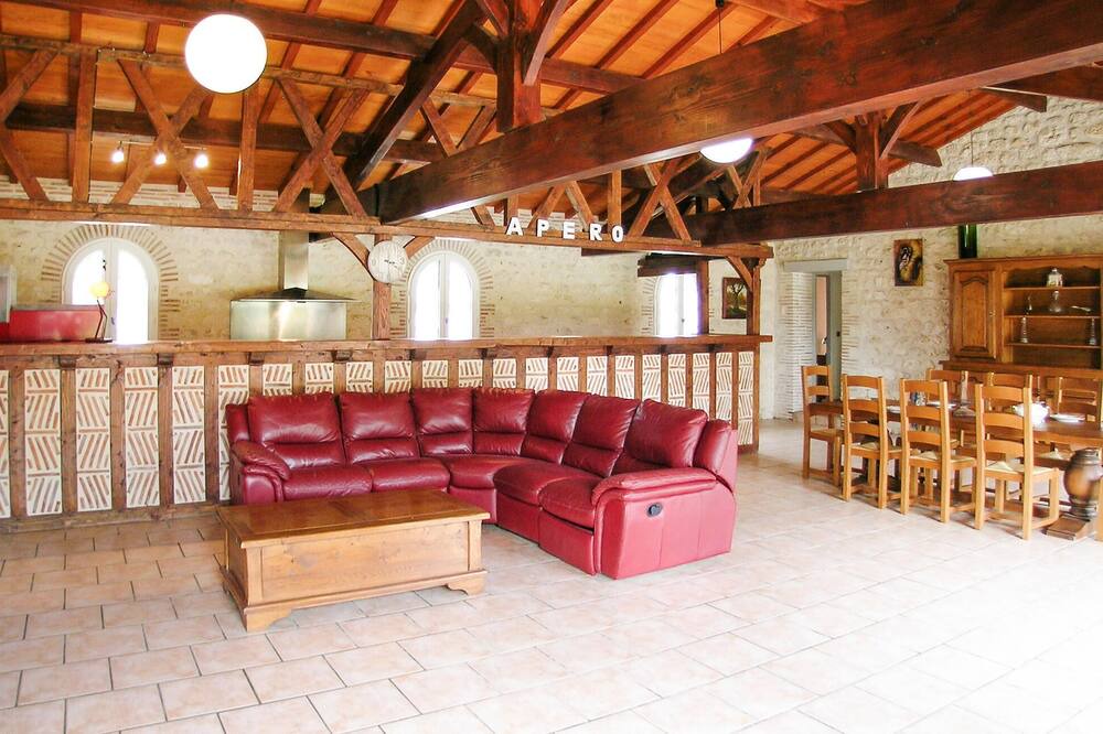 Photo of Bedroom in Gardonne