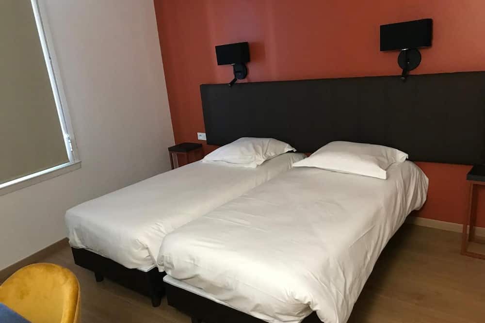 Photo of Bedroom in Ambares-et-Lagrave