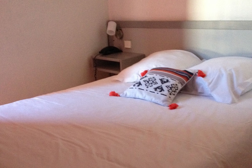 Photo of Bedroom in Ambares-et-Lagrave