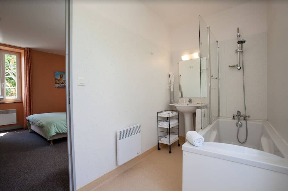 Photo of Bathroom in Manzac-sur-Vern