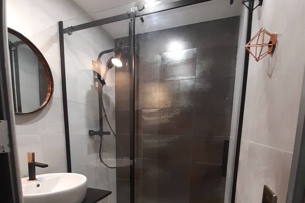 Photo of Bathroom in Audenge