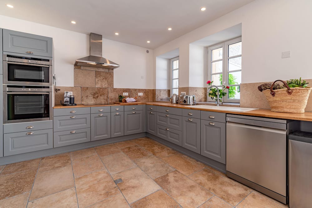 Photo of Kitchen in Villefranche-de-Lonchat