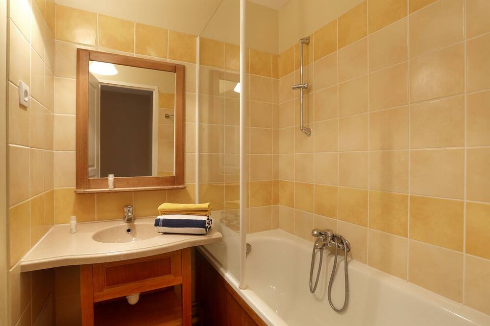 Photo of Bathroom in Monflanquin