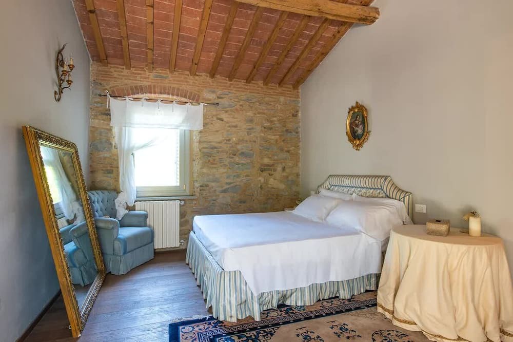 Photo of Bedroom in Carmignano