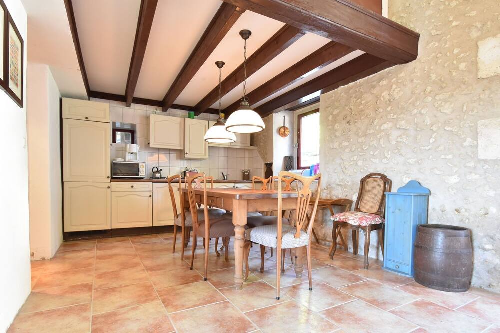 Photo of Livingroom in Lusignac