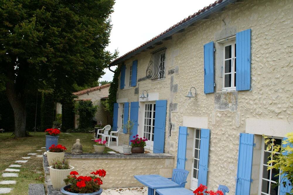 Photo of Outdoor in Lusignac