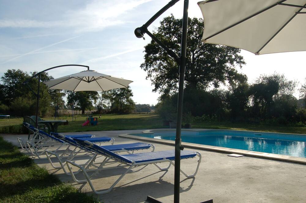 Photo of Outdoor in Pressac
