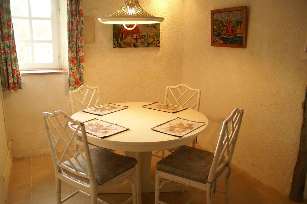 Photo of Livingroom in Pressac
