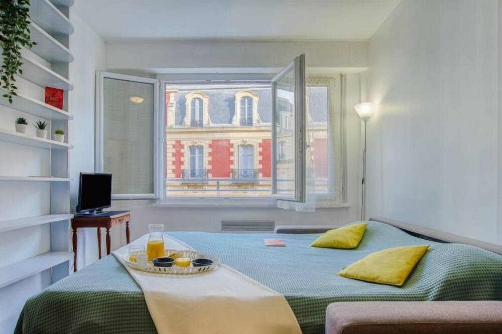 Photo of Bedroom in Biarritz City Centre