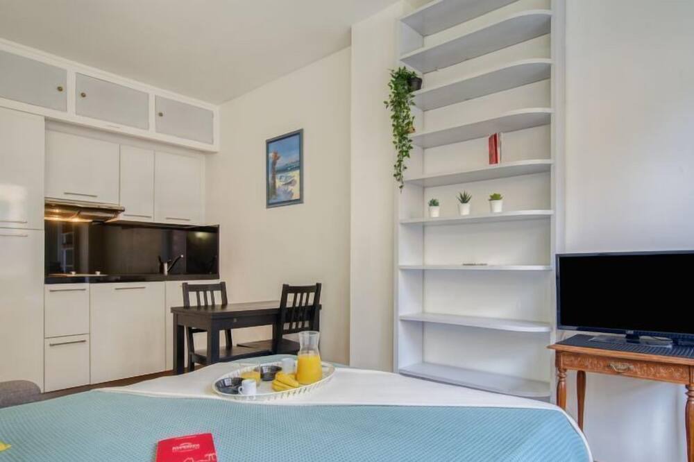 Photo of Bedroom in Biarritz City Centre