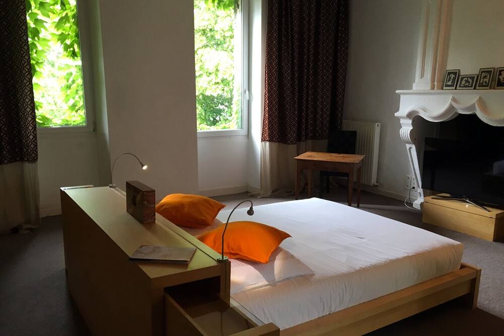 Photo of Bedroom in Genissac