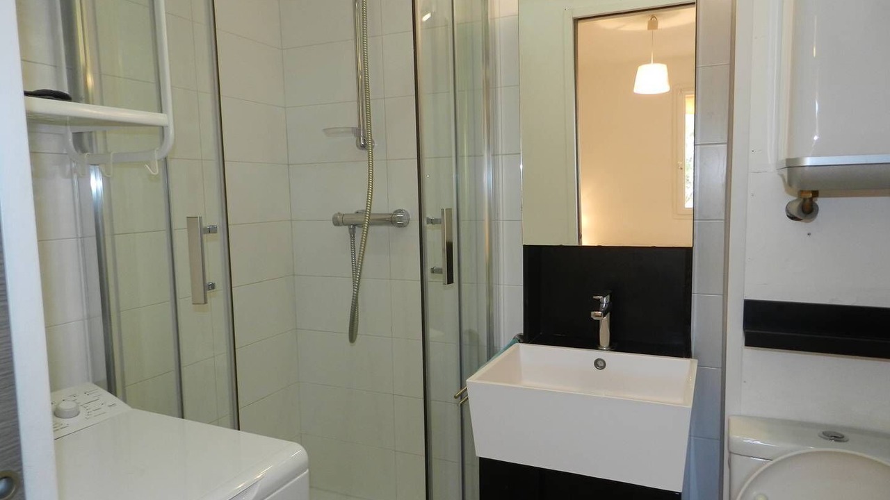 Photo of Bathroom in La Faviere