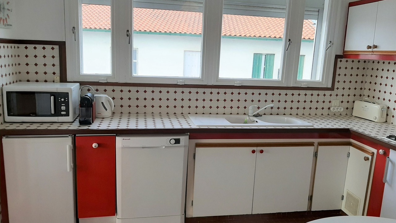 Photo of Kitchen in Saint-Jean-de-Luz City Center