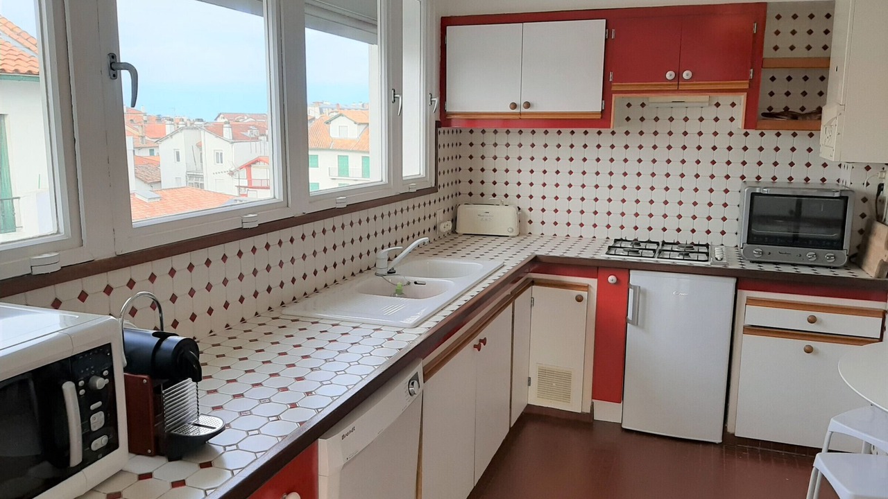 Photo of Kitchen in Saint-Jean-de-Luz City Center