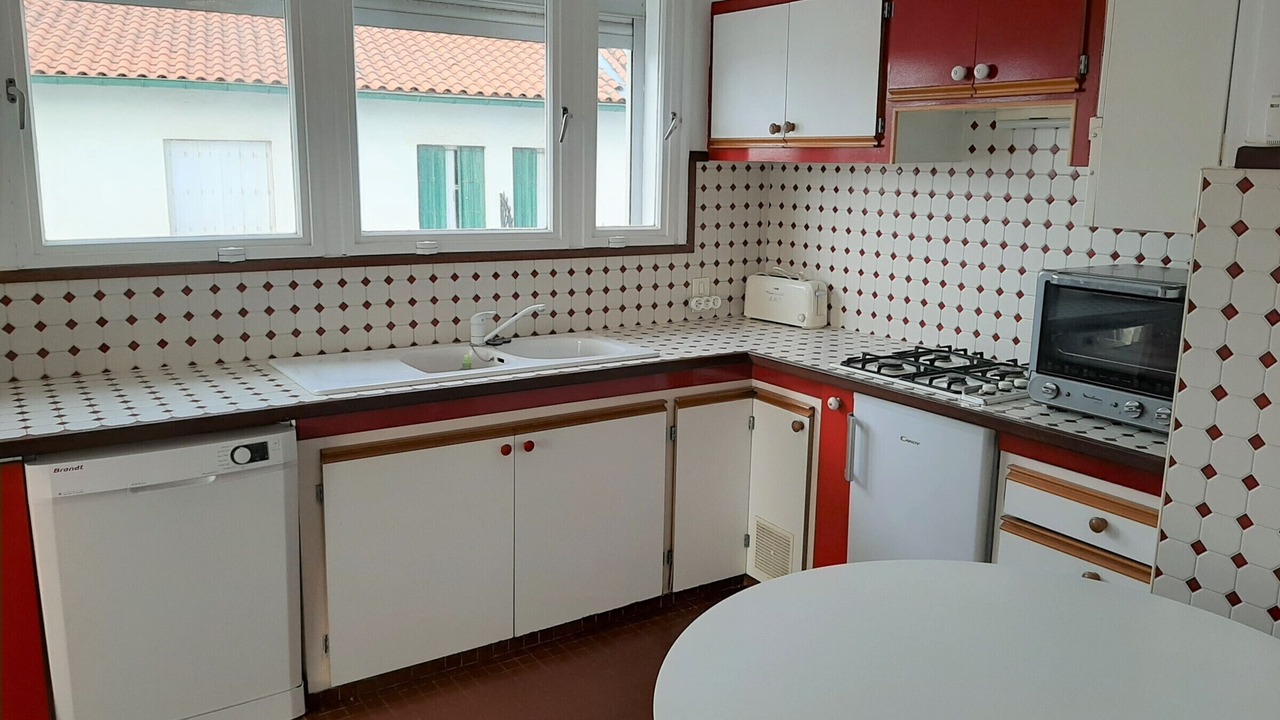 Photo of Kitchen in Saint-Jean-de-Luz City Center