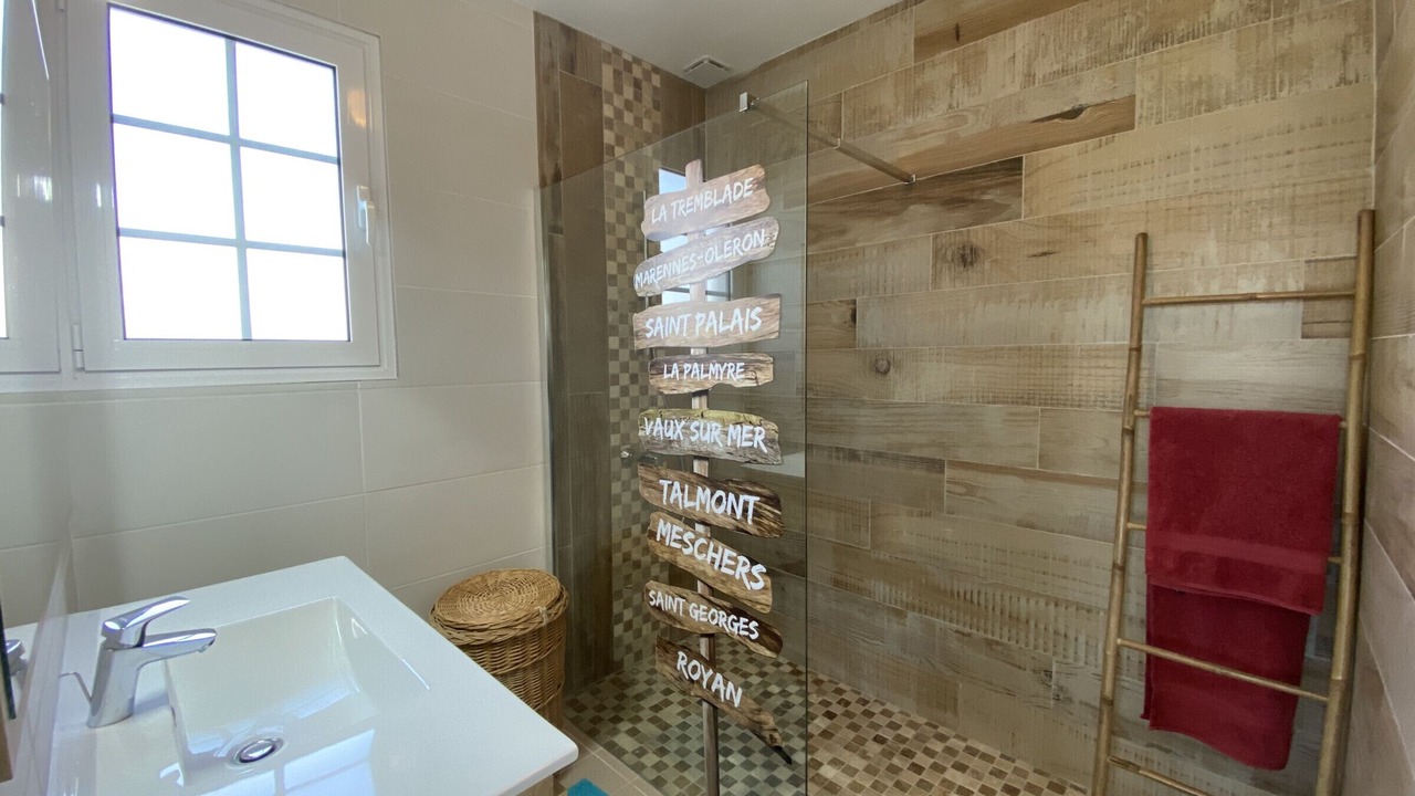 Photo of Bathroom in Saint-Palais-sur-Mer