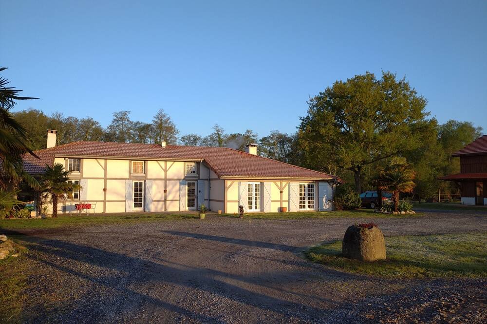Photo of Outdoor in Saint-Paul-en-Born