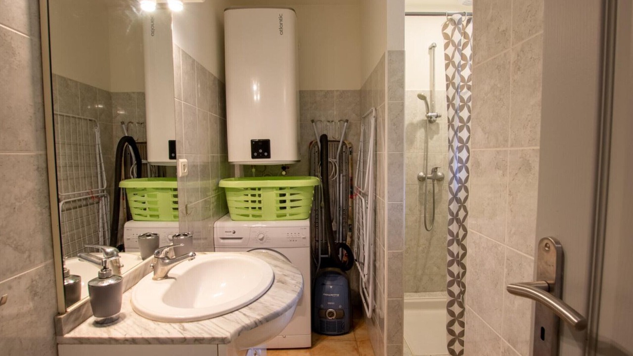 Photo of Bathroom in Saint-Crepin-et-Carlucet