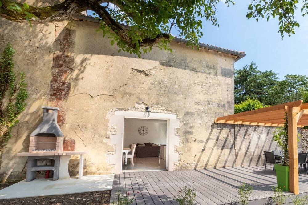 Photo of Outdoor in Louzac-Saint-Andre