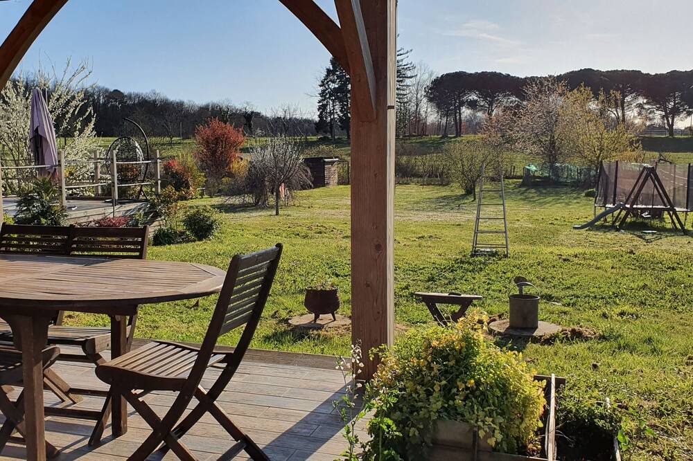 Photo of Patio Balcony in Veyrines-de-Vergt