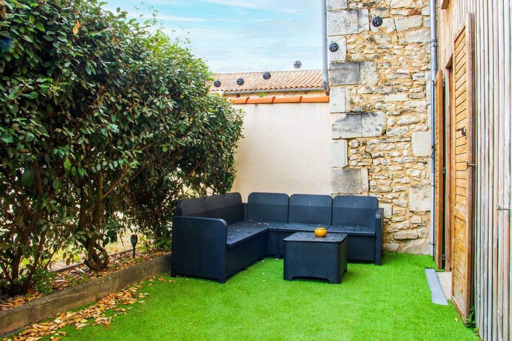 Photo of Patio Balcony in Jaunay-Clan