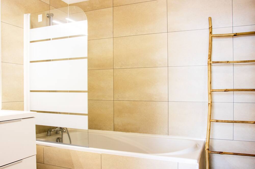Photo of Bathroom in Jaunay-Clan