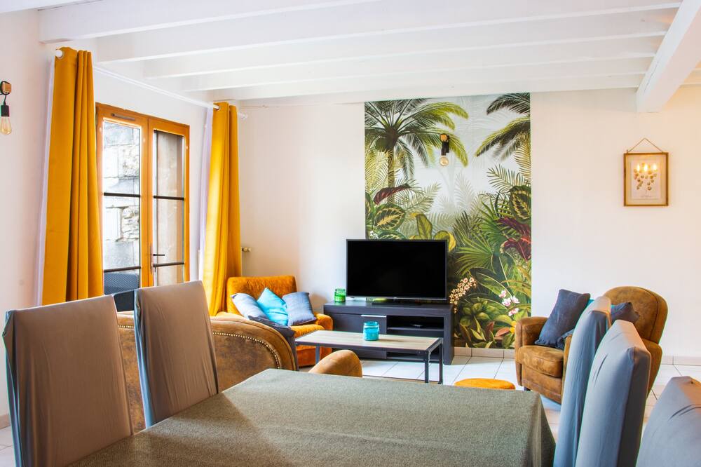 Photo of Livingroom in Jaunay-Clan